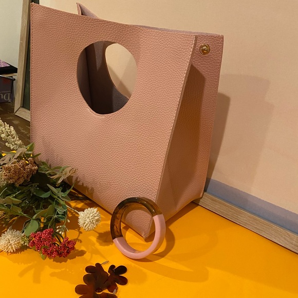 Blush Pink Tote with Circular Handle - Picture 3 of 8